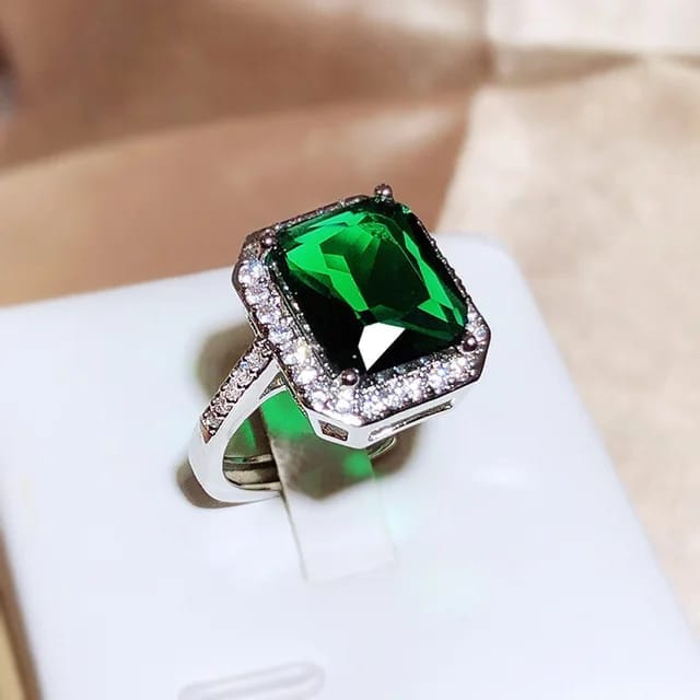 Diamond-Cut-Ring-Green-Color-সবুজ-রঙের-গর্জিয়াস-লুক.jpg
